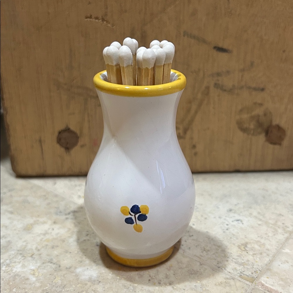 vintage Handpainted pottery bud vase Match Holder Striker - Picture 3 of 10